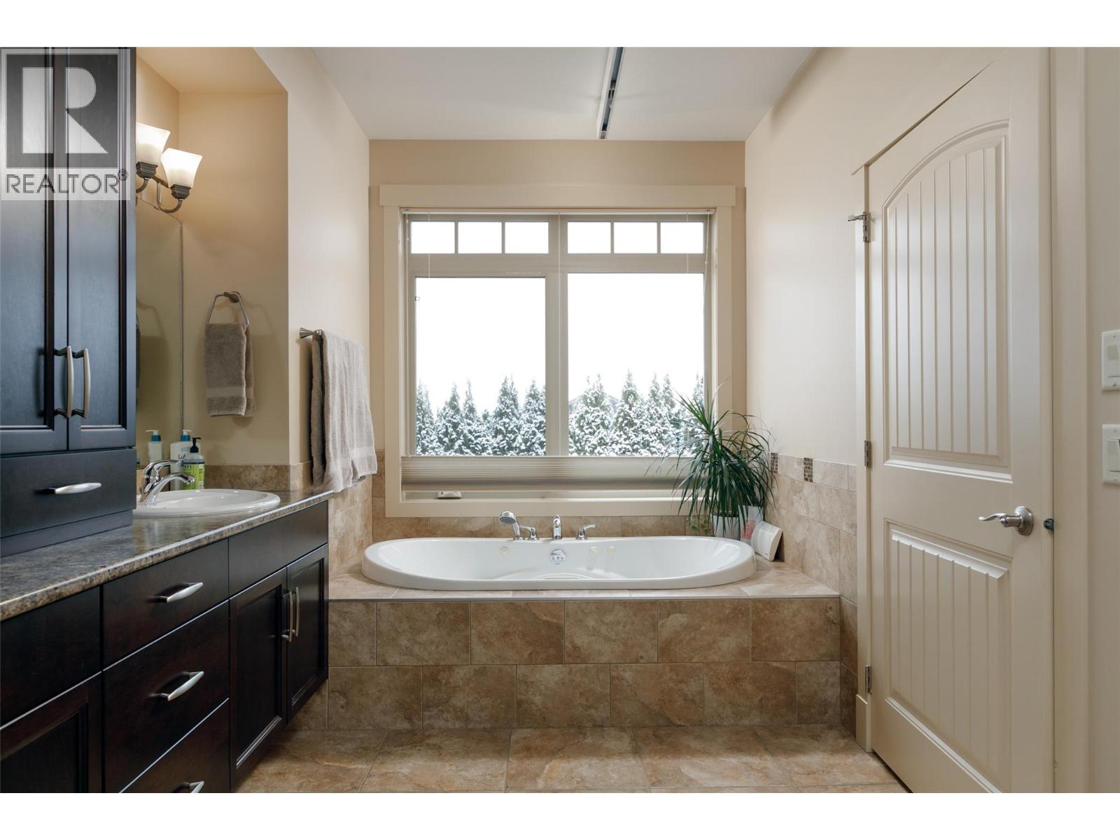 742 Crozier Avenue, Kelowna, British Columbia  V1W 5H4 - Photo 16 - 10378785