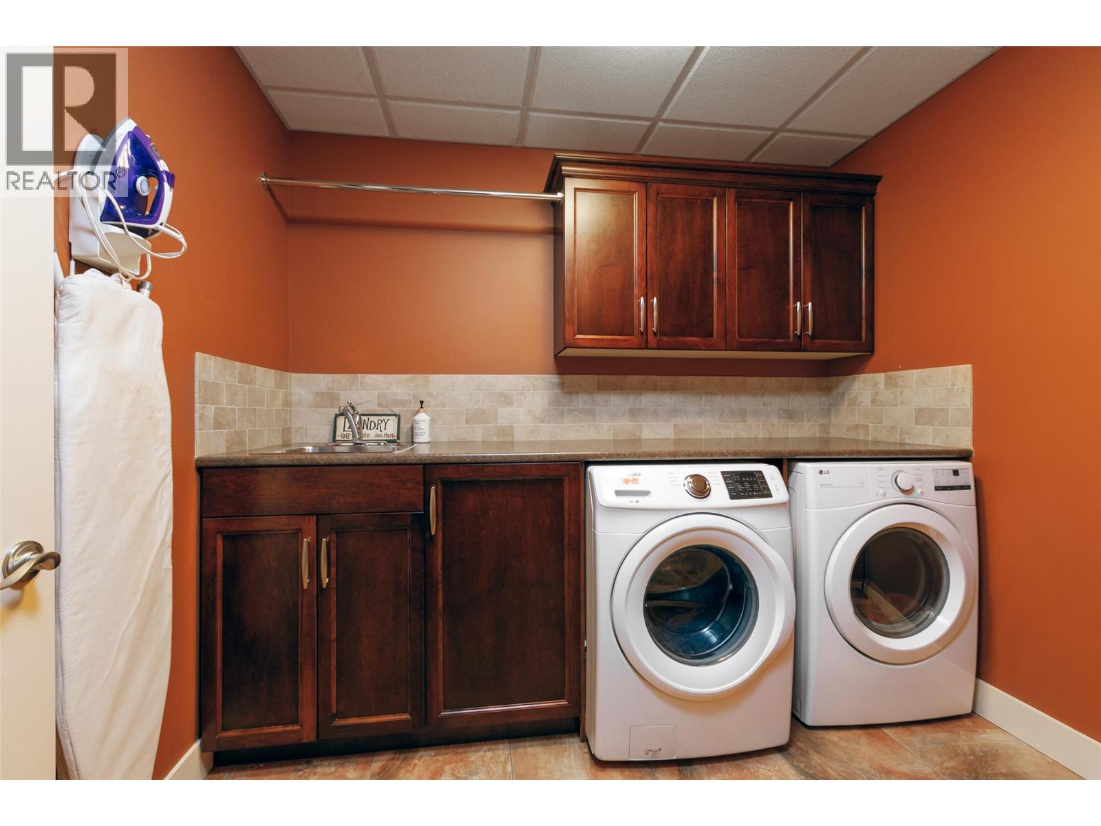 742 Crozier Avenue, Kelowna, British Columbia  V1W 5H4 - Photo 35 - 10378785