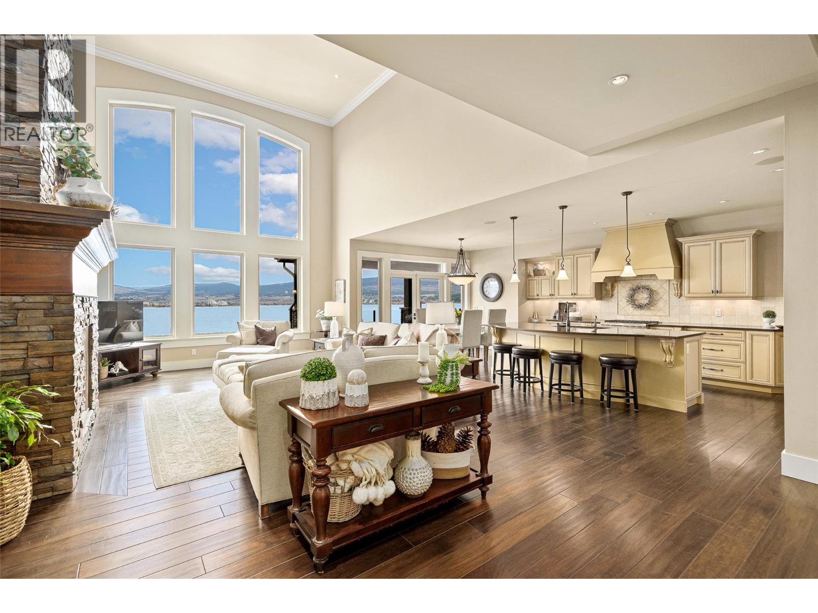 2583 Lucinde Road, West Kelowna, British Columbia  V1Z 4B1 - Photo 4 - 10379906