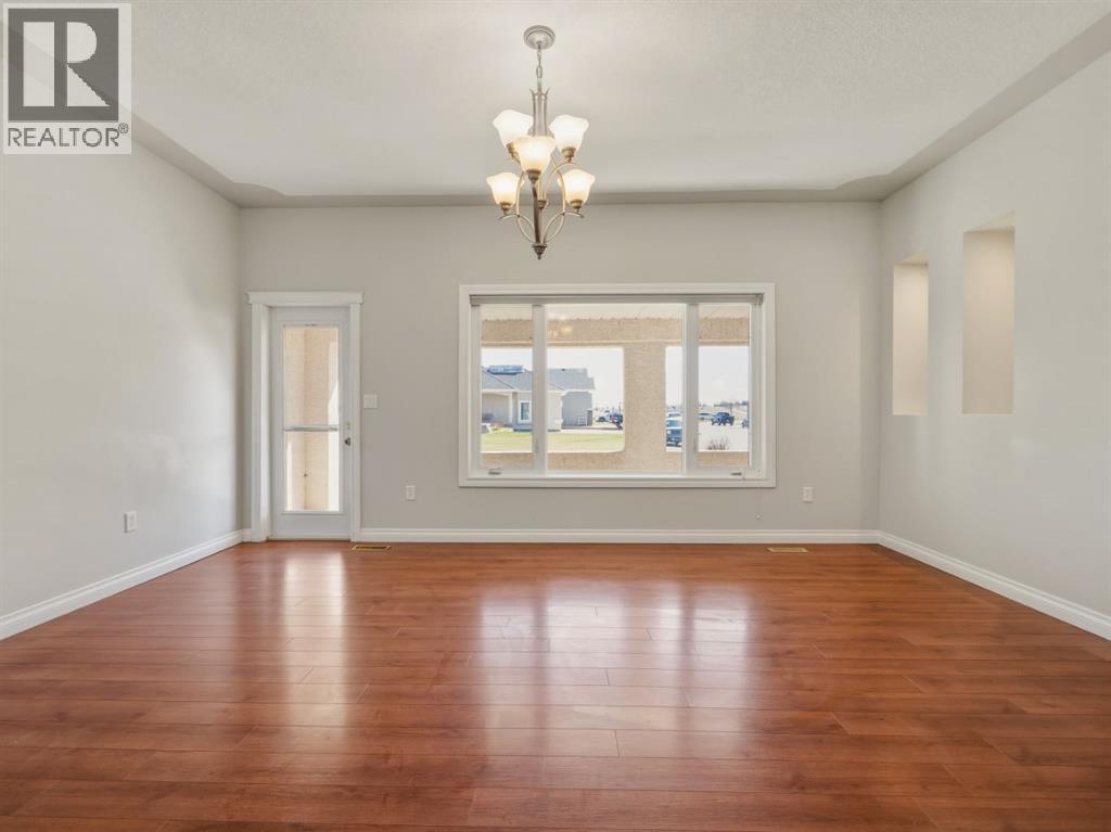 559 7a Avenue W, Cardston, Alberta  T0K 0K0 - Photo 8 - A2303957