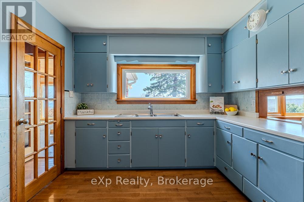 673 Gould Street, South Bruce Peninsula, Ontario  N0H 2T0 - Photo 17 - X13044432