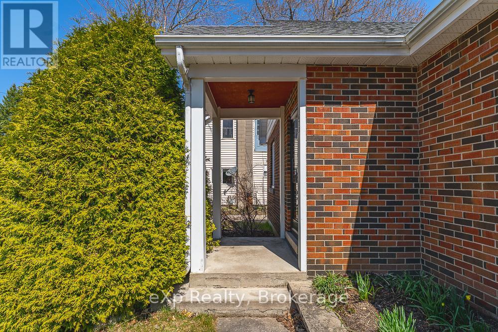 673 Gould Street, South Bruce Peninsula, Ontario  N0H 2T0 - Photo 4 - X13044432