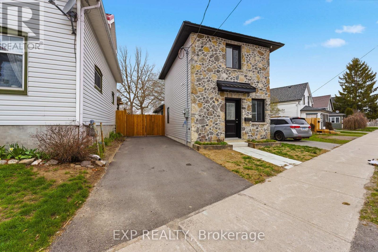 68 Moira Street E, Belleville, Ontario  K8P 2S2 - Photo 3 - X13044472