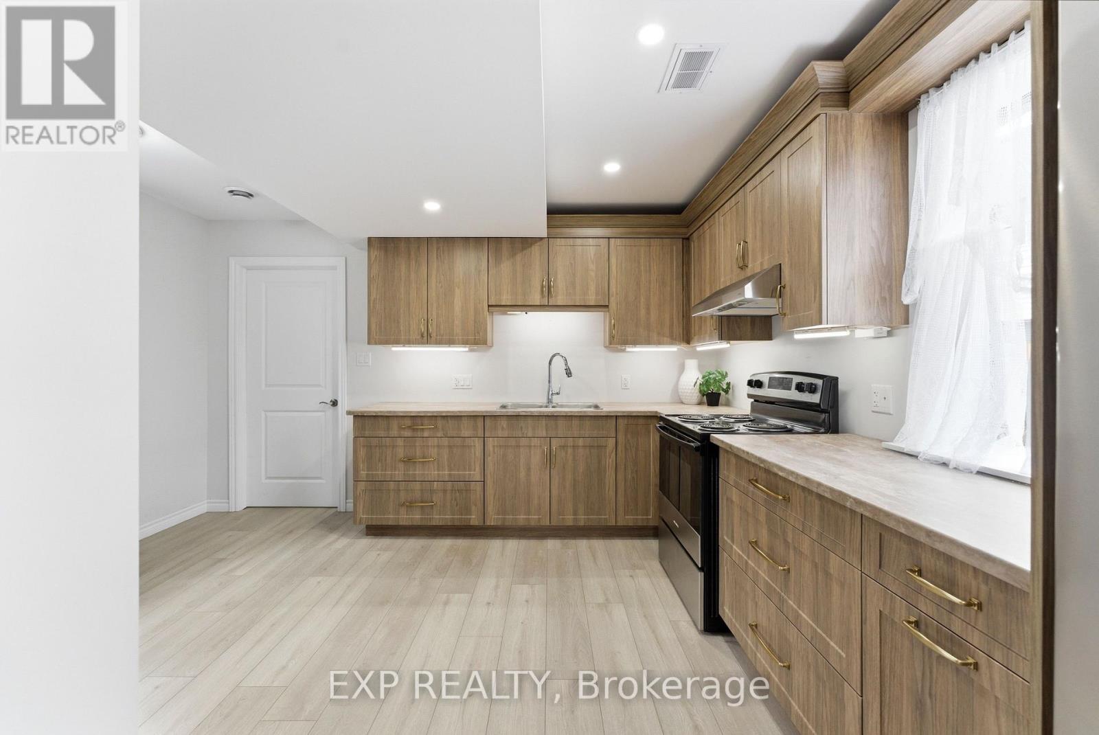 68 Moira Street E, Belleville, Ontario  K8P 2S2 - Photo 6 - X13044472