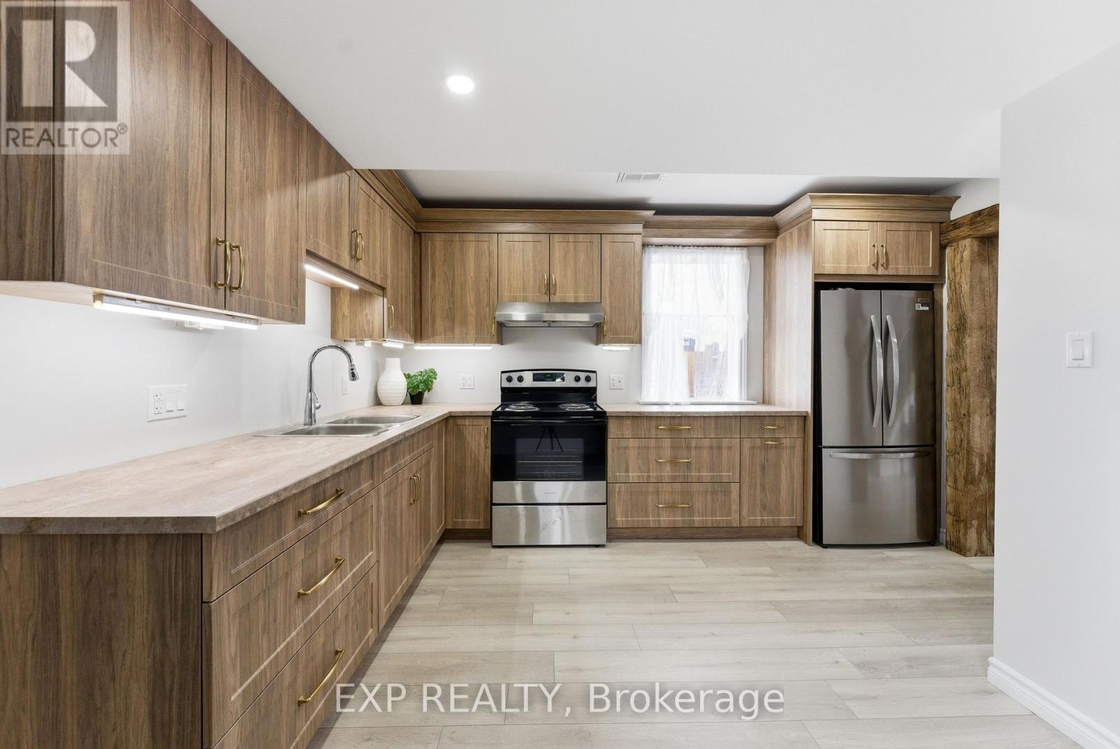 68 Moira Street E, Belleville, Ontario  K8P 2S2 - Photo 7 - X13044472