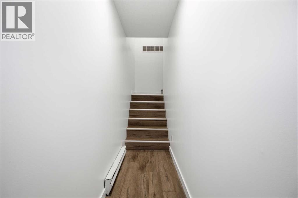 424, 200 Brookpark Drive Sw, Calgary, Alberta  T2W 3E5 - Photo 5 - A2300877