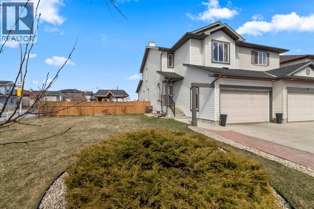 10 Taralea Bay Ne, Calgary, Alberta  T3J 5H1 - Photo 2 - A2303343