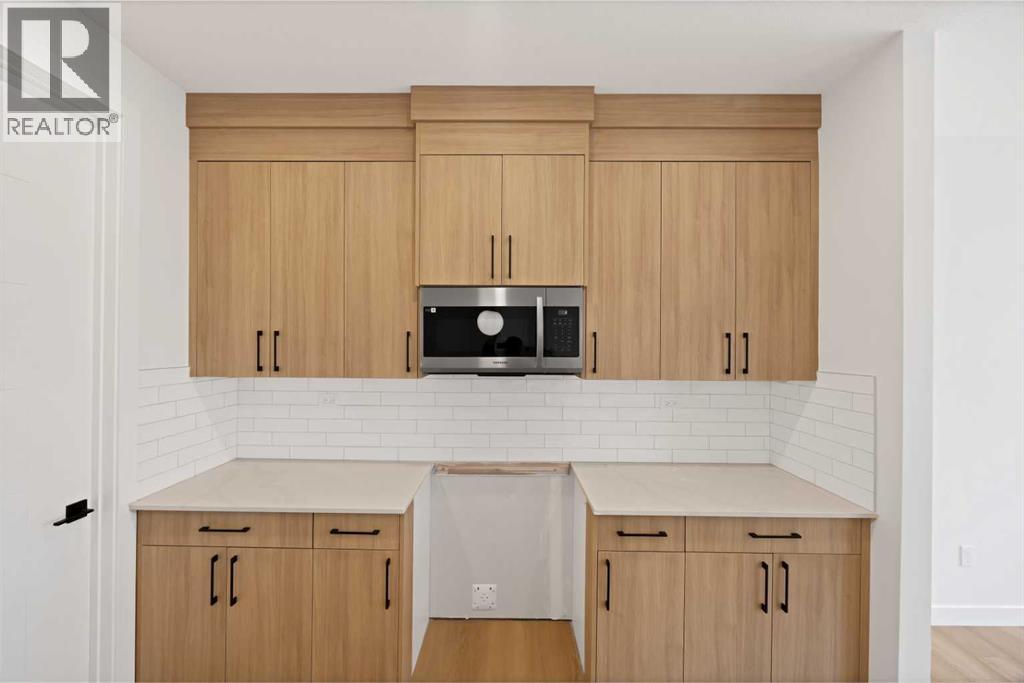 82 Heritage Circle, Cochrane, Alberta  T4C 3G9 - Photo 7 - A2304448