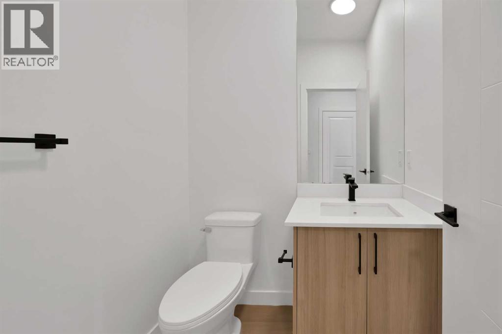 82 Heritage Circle, Cochrane, Alberta  T4C 3G9 - Photo 6 - A2304448