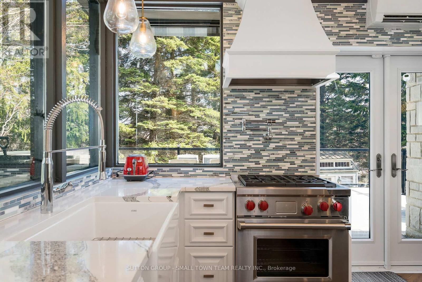 114 Lakeshore Road W, Blue Mountains, Ontario  L9Y 0S6 - Photo 11 - X13044414