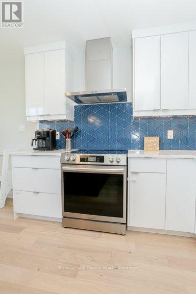 17 Evylean Court, St. Thomas, Ontario  N5R 0P6 - Photo 13 - X13044434