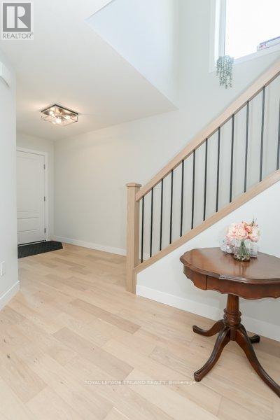 17 Evylean Court, St. Thomas, Ontario  N5R 0P6 - Photo 3 - X13044434