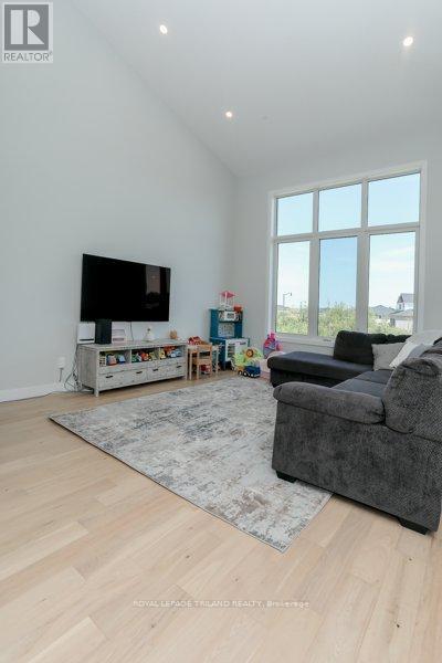 17 Evylean Court, St. Thomas, Ontario  N5R 0P6 - Photo 9 - X13044434