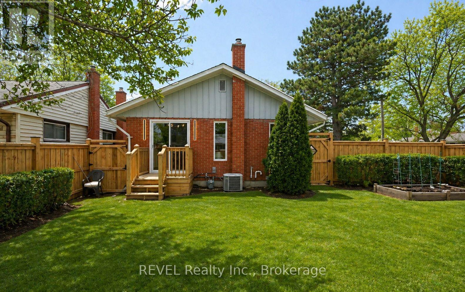 26 Cullen Drive, St. Catharines, Ontario  L2T 3H1 - Photo 4 - X12981252