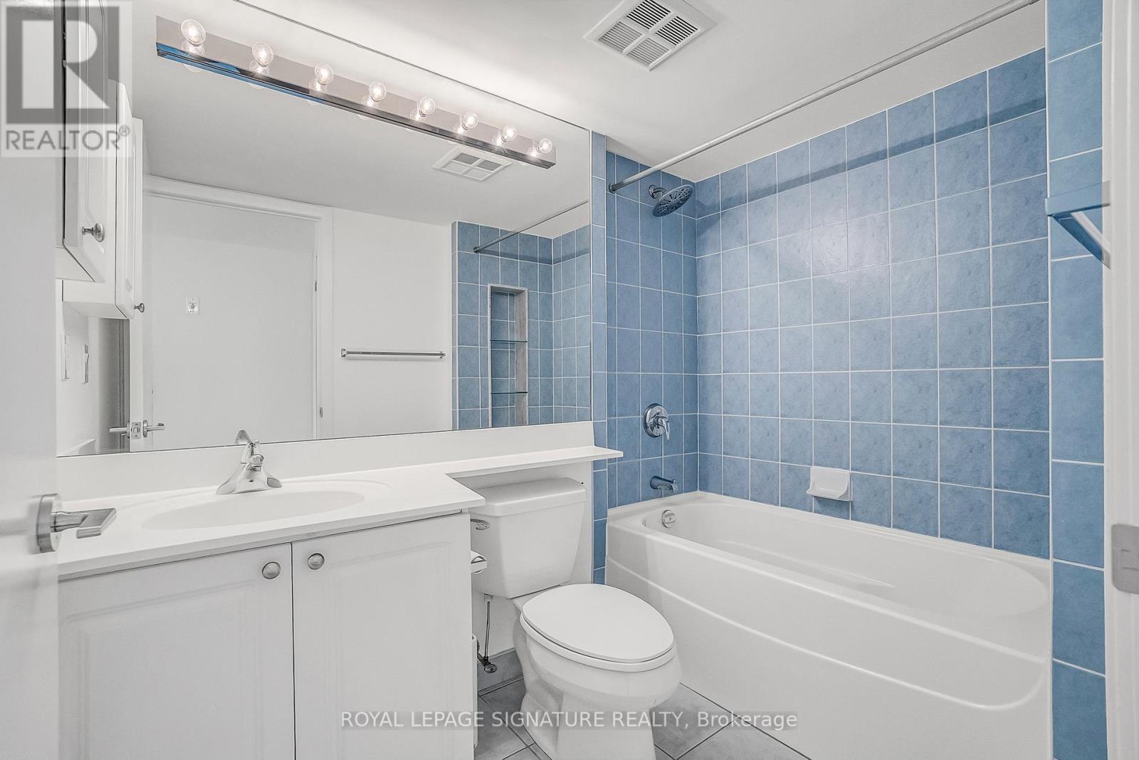 1903 - 219 Fort York Boulevard, Toronto, Ontario  M5V 1B1 - Photo 15 - C13044394