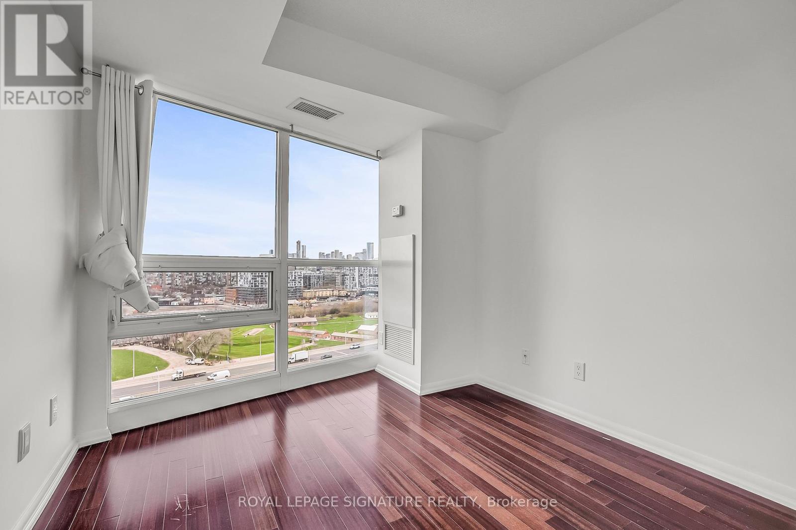 1903 - 219 Fort York Boulevard, Toronto, Ontario  M5V 1B1 - Photo 16 - C13044394