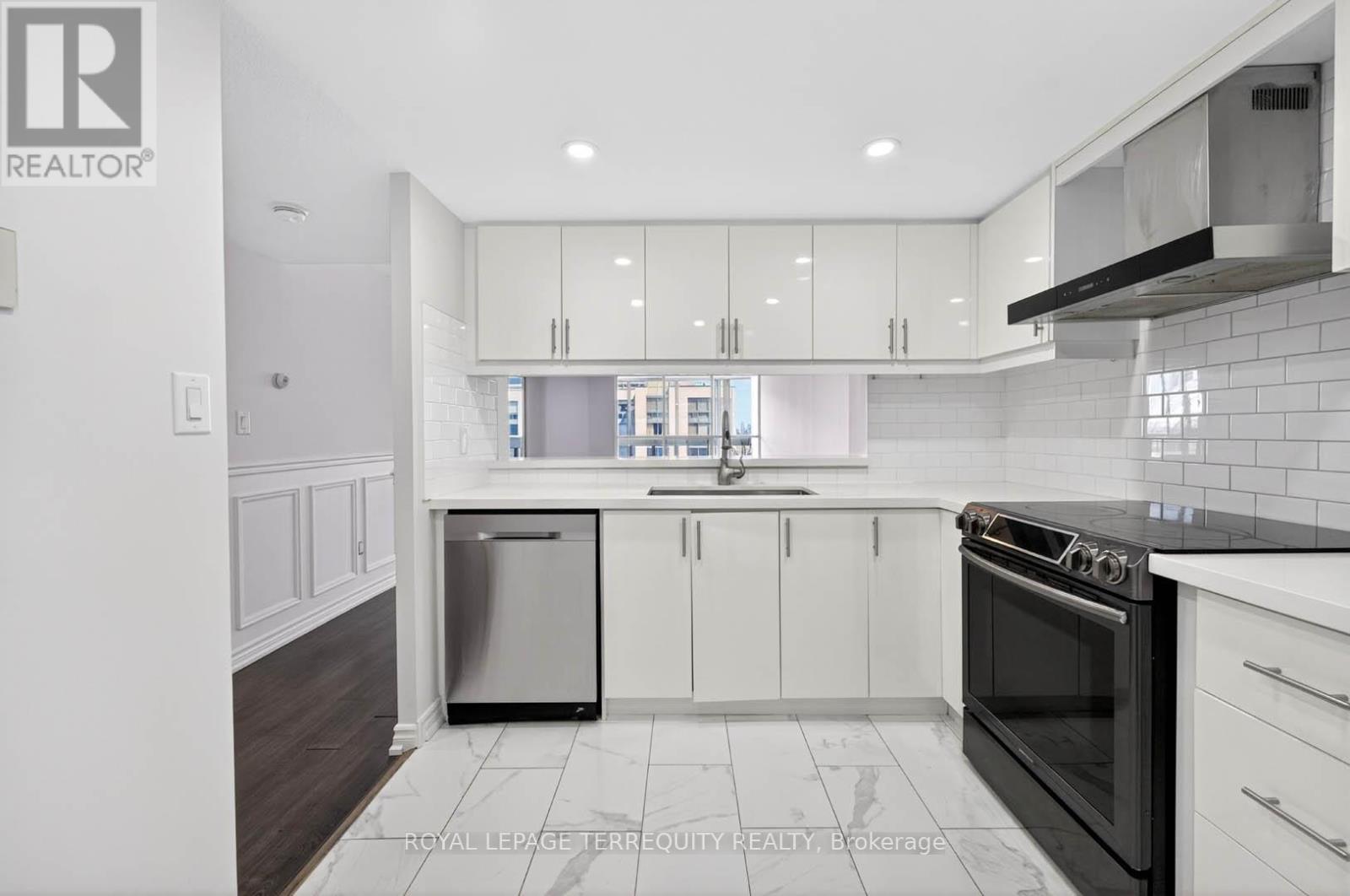 1805 - 10 Kenneth Avenue, Toronto, Ontario  M2N 6K6 - Photo 15 - C13044428