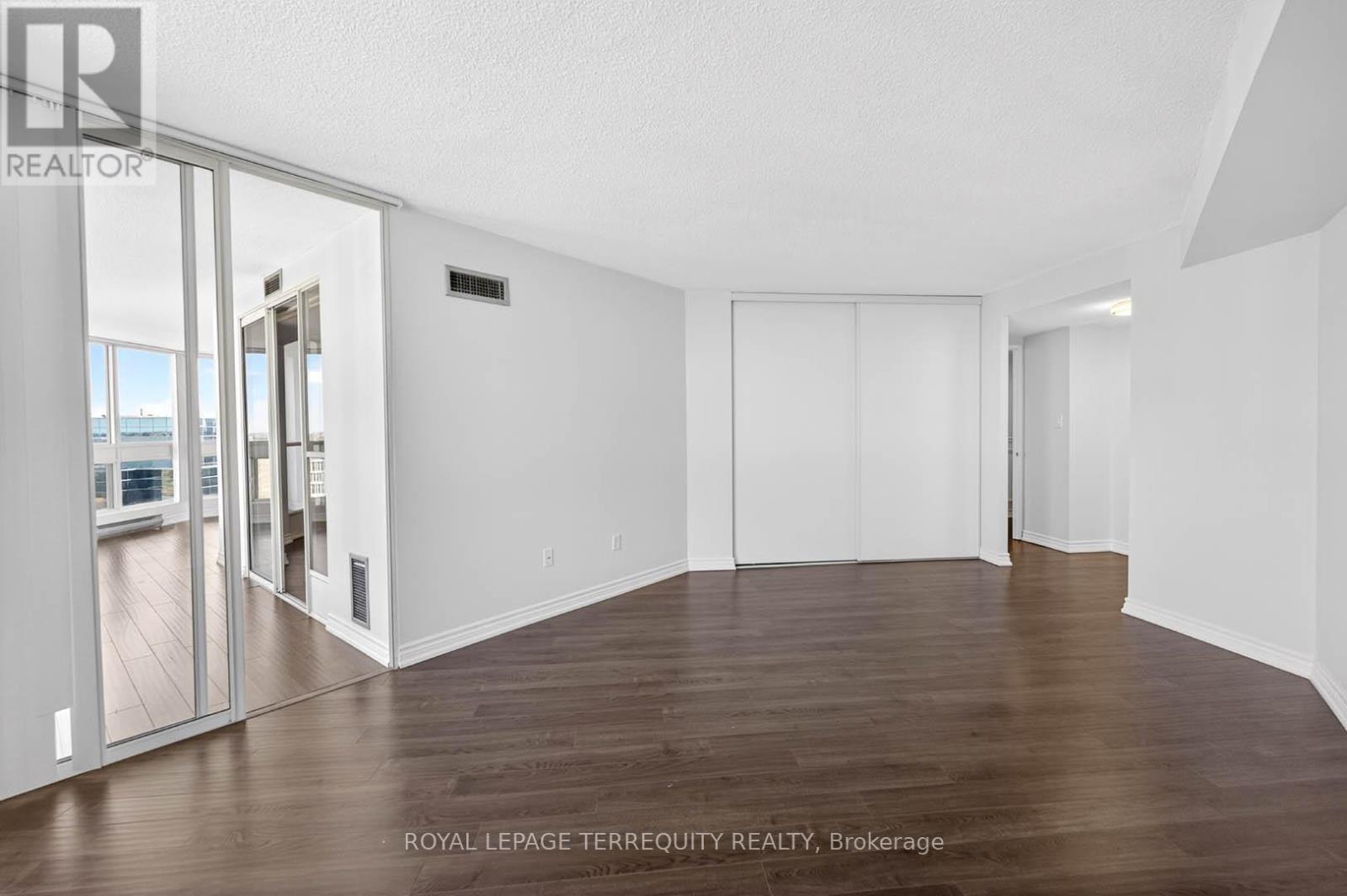 1805 - 10 Kenneth Avenue, Toronto, Ontario  M2N 6K6 - Photo 20 - C13044428