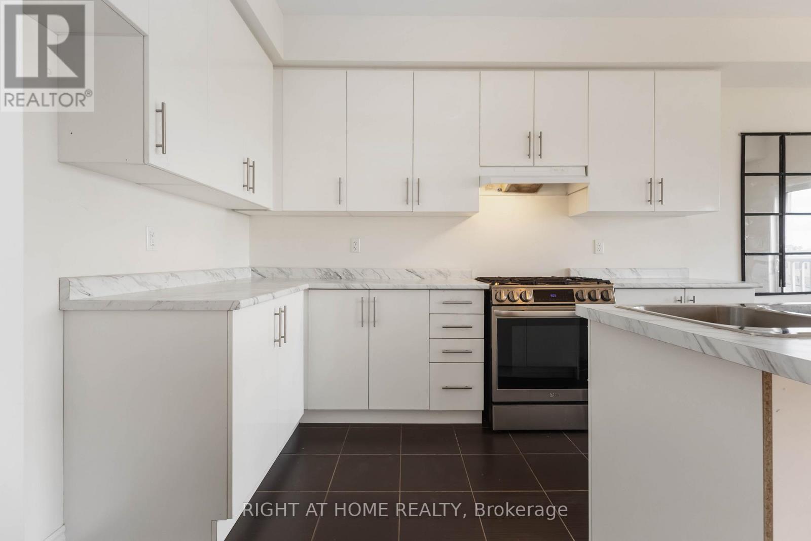 1111 Skyridge Boulevard, Pickering, Ontario  L1X 0M8 - Photo 12 - E13044458