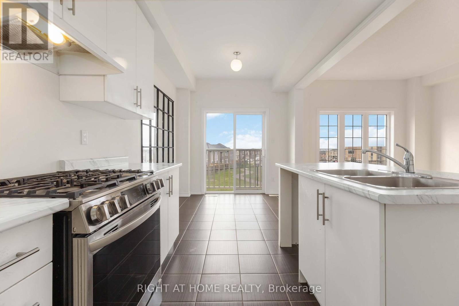 1111 Skyridge Boulevard, Pickering, Ontario  L1X 0M8 - Photo 14 - E13044458