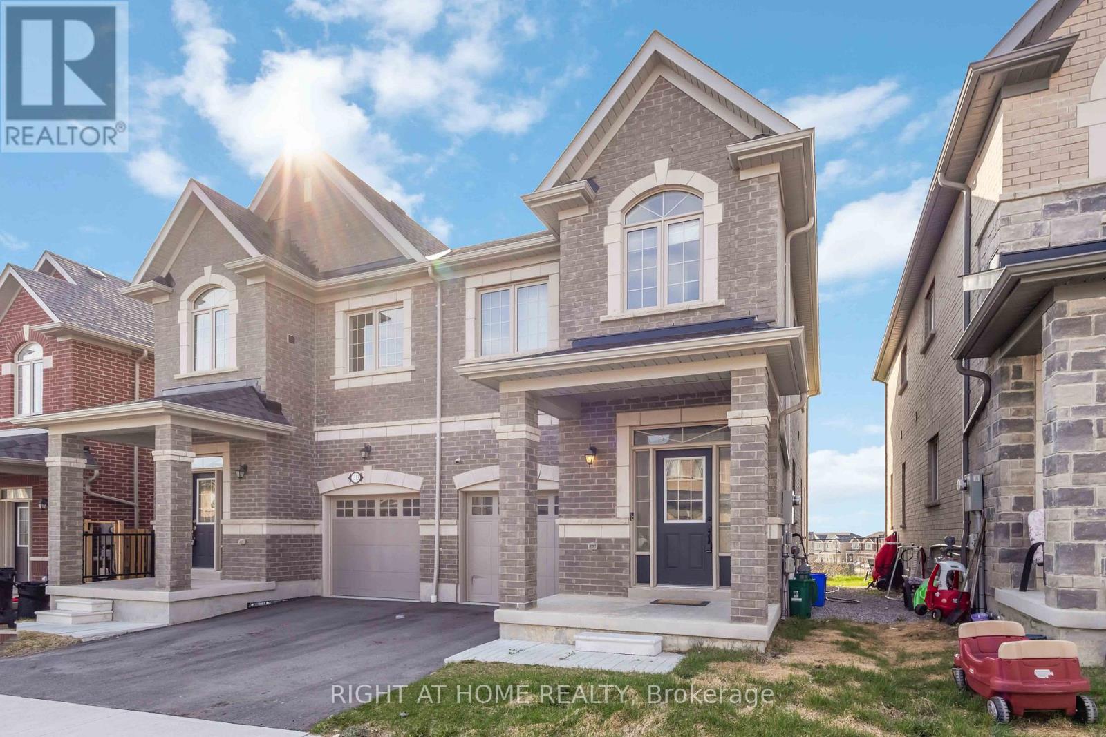 1111 Skyridge Boulevard, Pickering, Ontario  L1X 0M8 - Photo 3 - E13044458