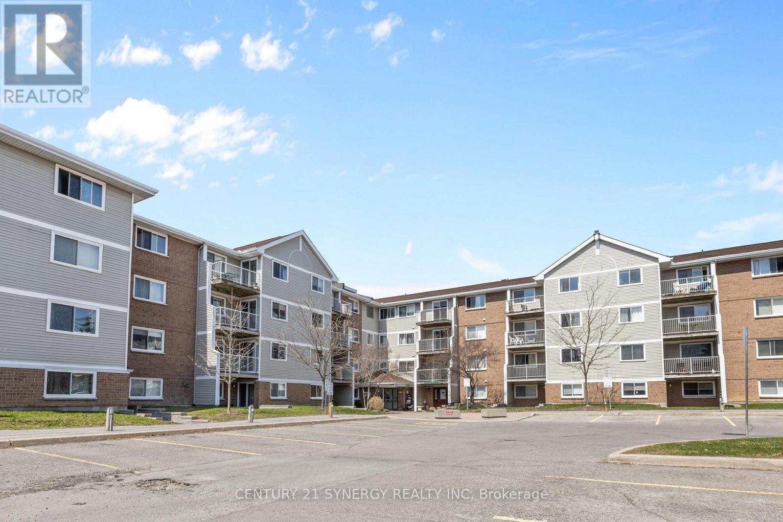 118 - 270 BRITTANY ROAD, Ottawa, Ontario