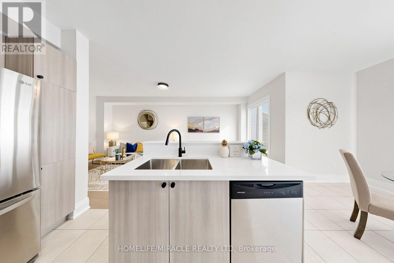 14 Greenwood Drive, Essa, Ontario  L3W 0N5 - Photo 7 - N13044476