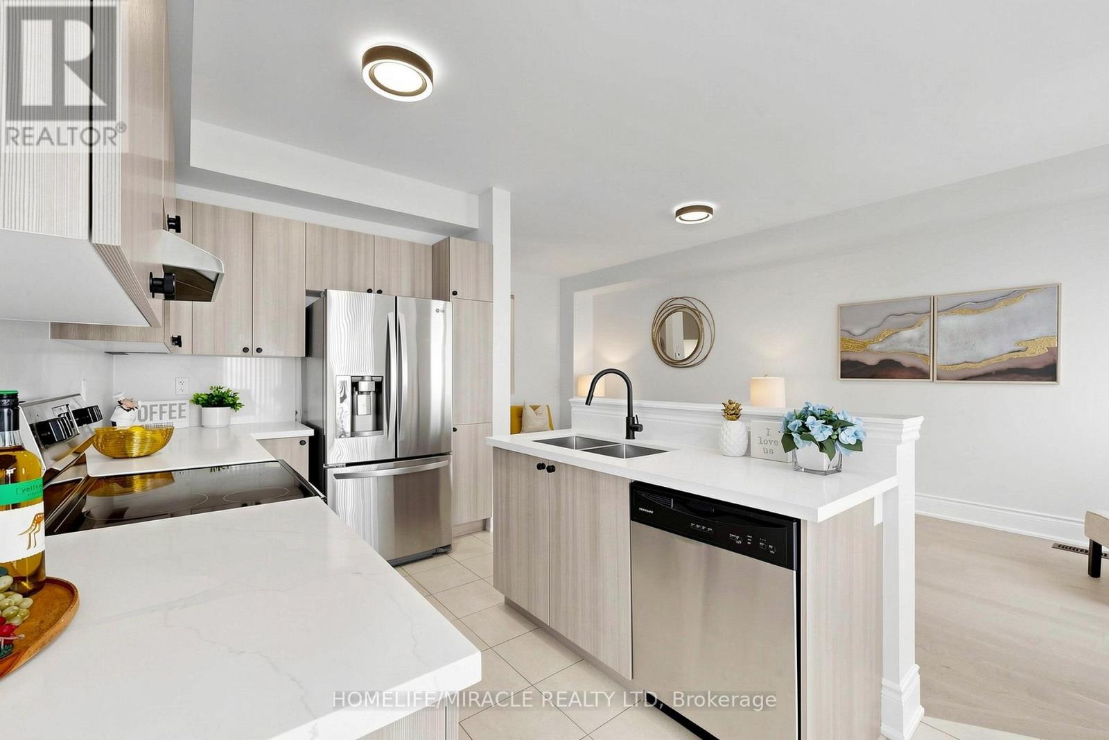 14 Greenwood Drive, Essa, Ontario  L3W 0N5 - Photo 8 - N13044476