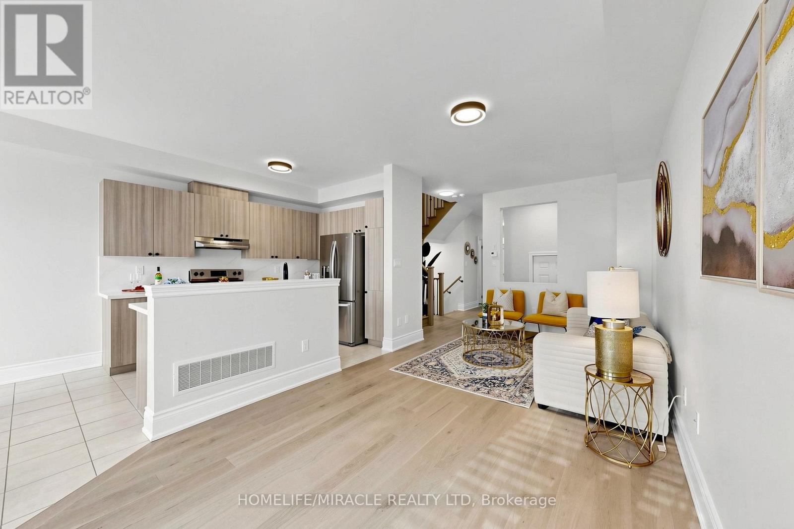 14 Greenwood Drive, Essa, Ontario  L3W 0N5 - Photo 9 - N13044476