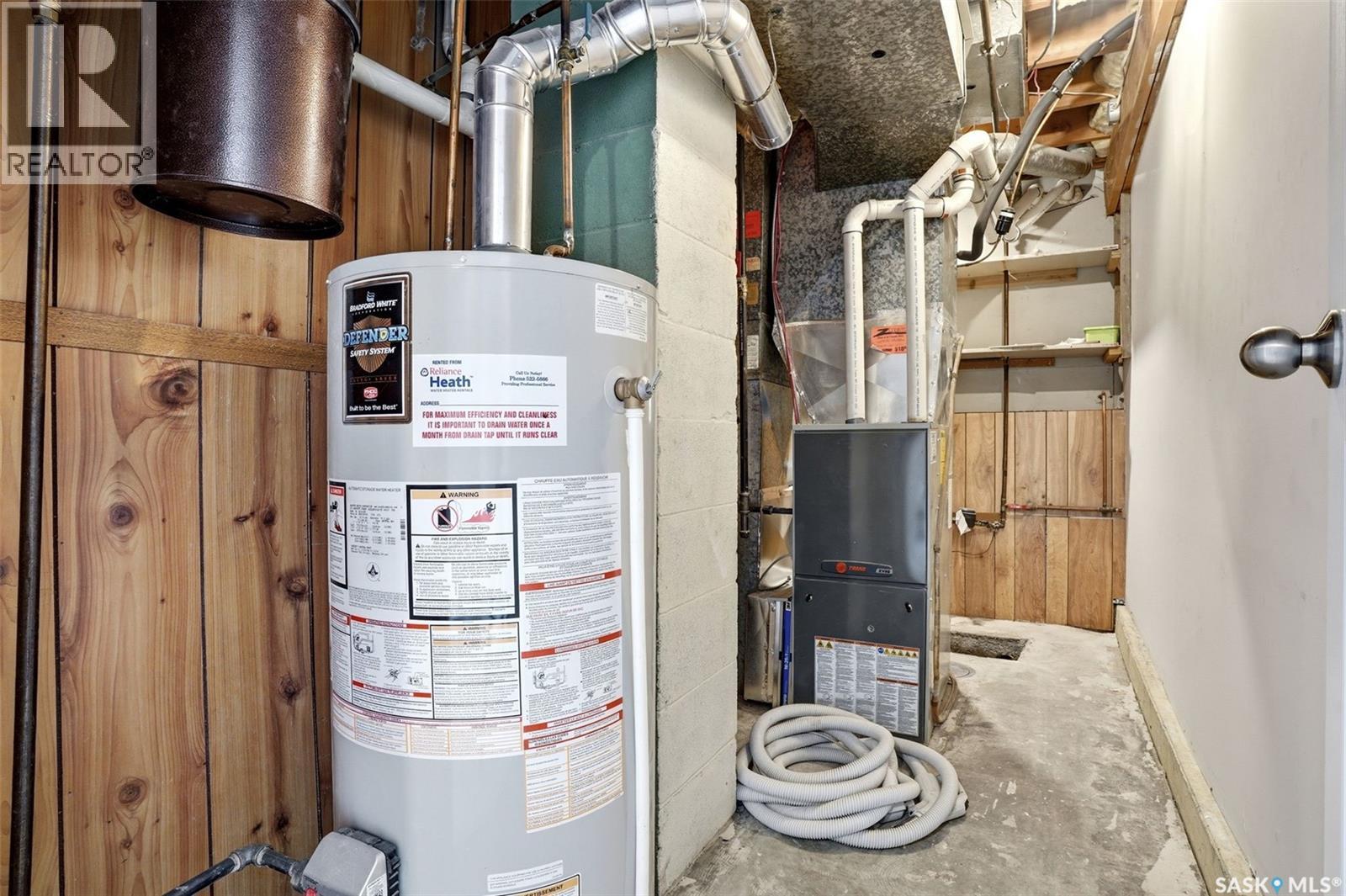 34 Dewar Bay, Regina, Saskatchewan  S4R 5W4 - Photo 36 - SK033850