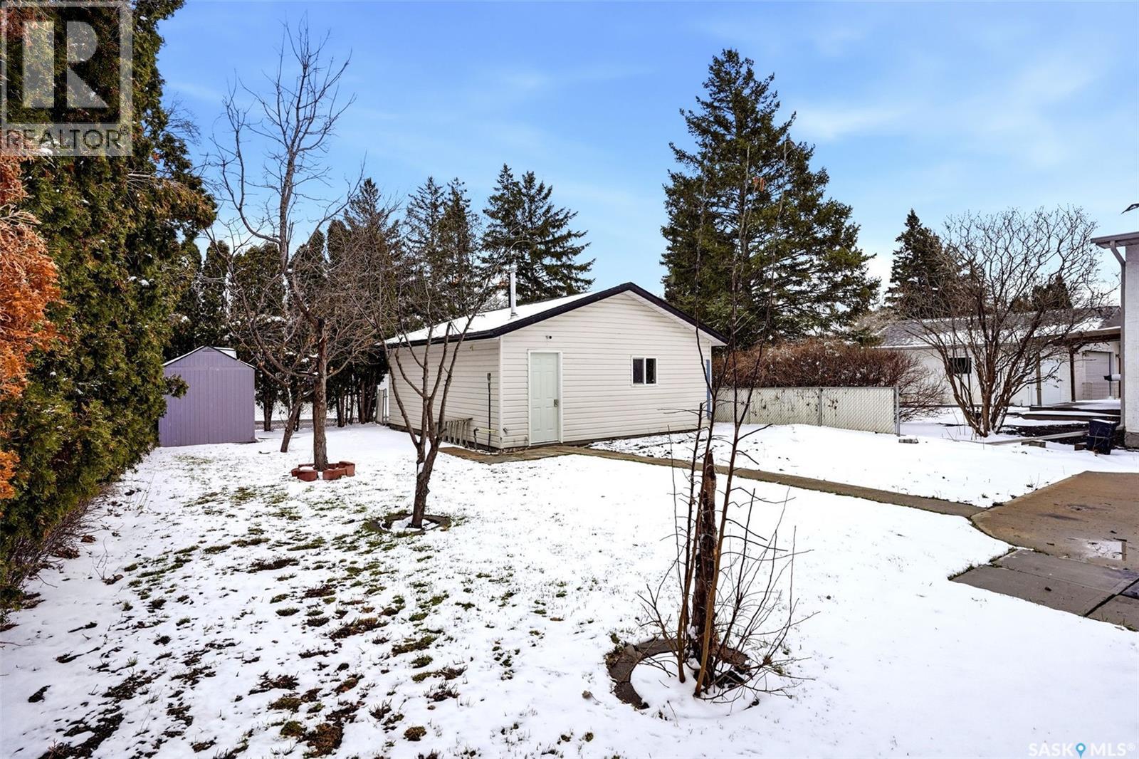 34 Dewar Bay, Regina, Saskatchewan  S4R 5W4 - Photo 37 - SK033850