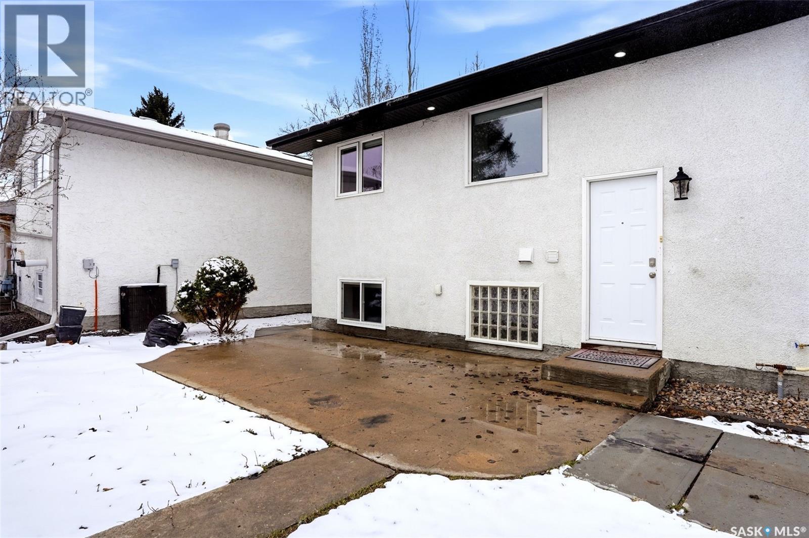 34 Dewar Bay, Regina, Saskatchewan  S4R 5W4 - Photo 38 - SK033850