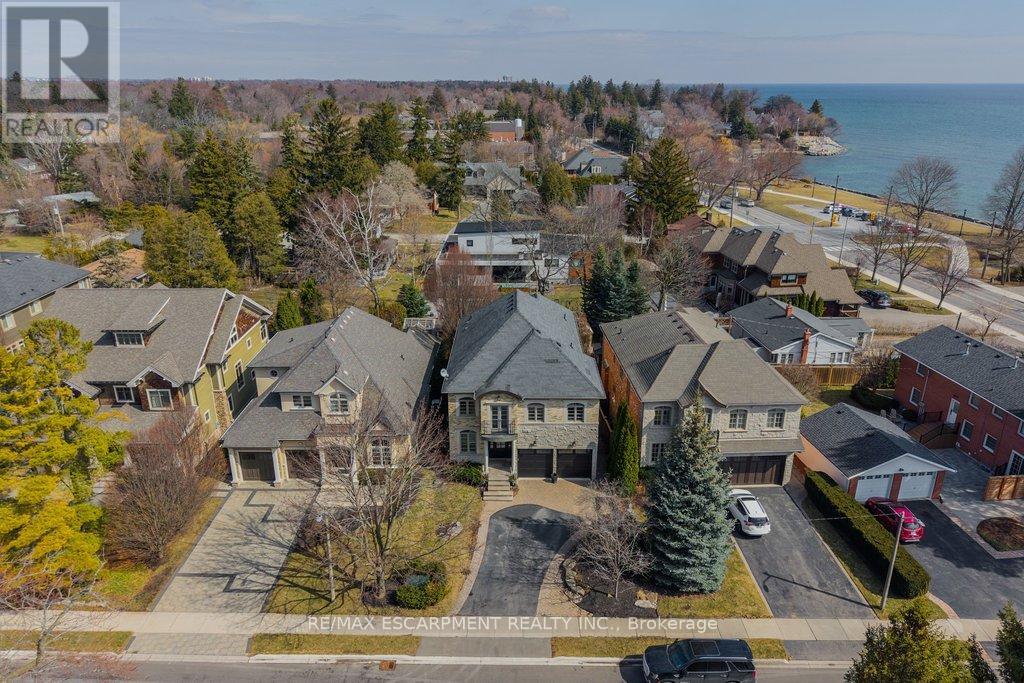 195 Pomona Avenue, Burlington, Ontario  L7N 1S9 - Photo 46 - W12913418