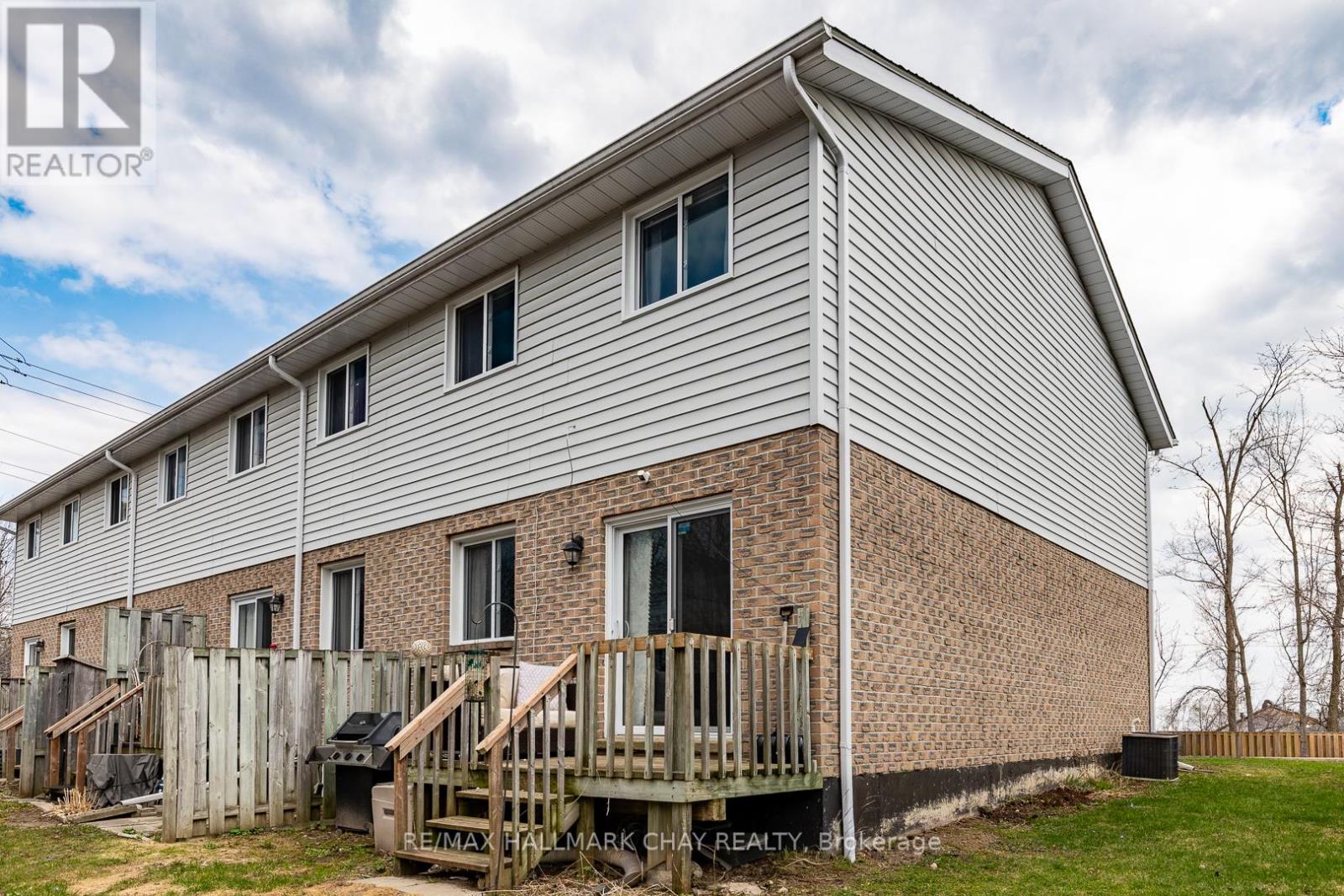 42 - 325 West Street N, Orillia, Ontario  L3V 7P4 - Photo 2 - S13044492