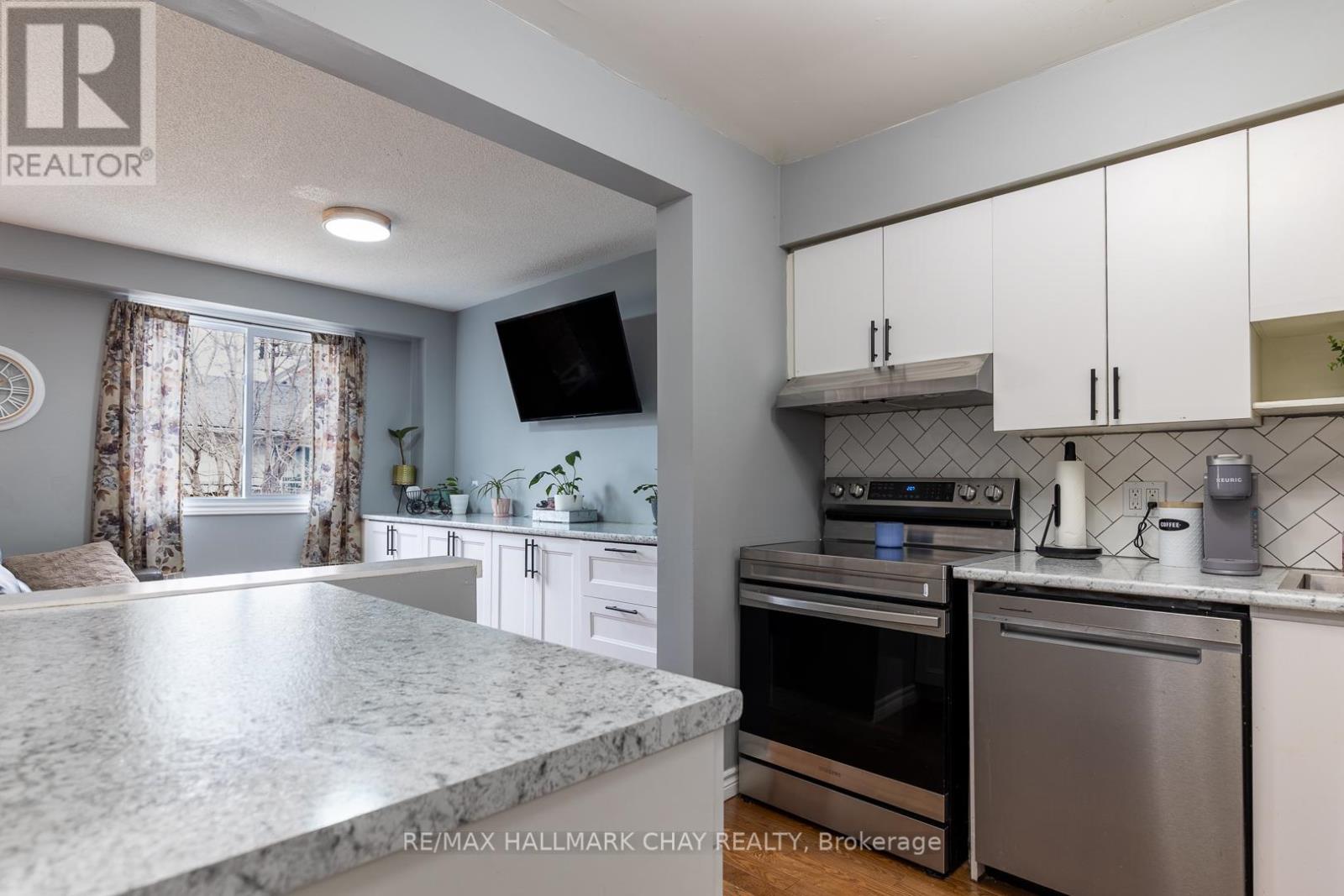 42 - 325 West Street N, Orillia, Ontario  L3V 7P4 - Photo 6 - S13044492