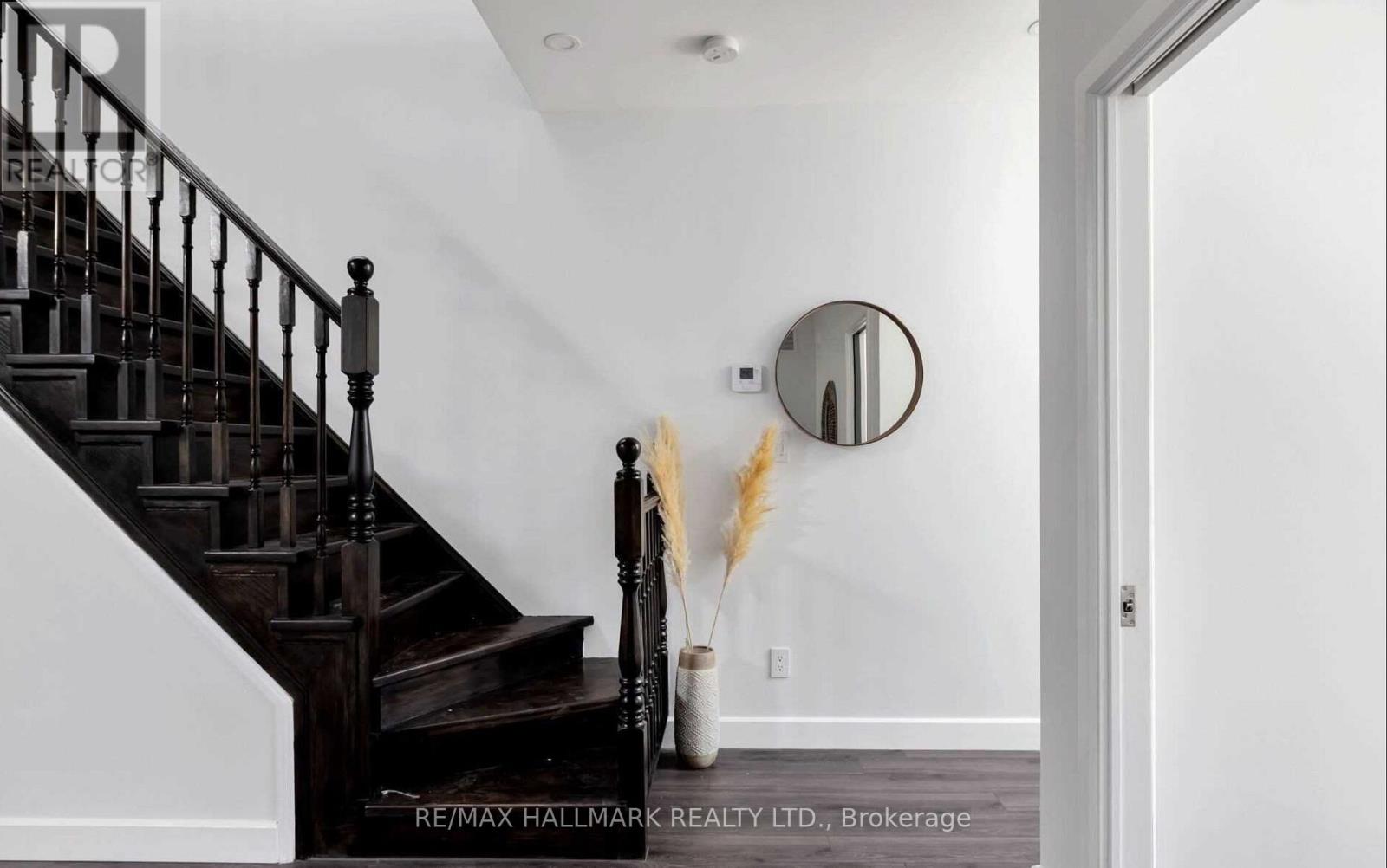 16 Brock Avenue, Toronto, Ontario  M6K 2K8 - Photo 10 - W13044398