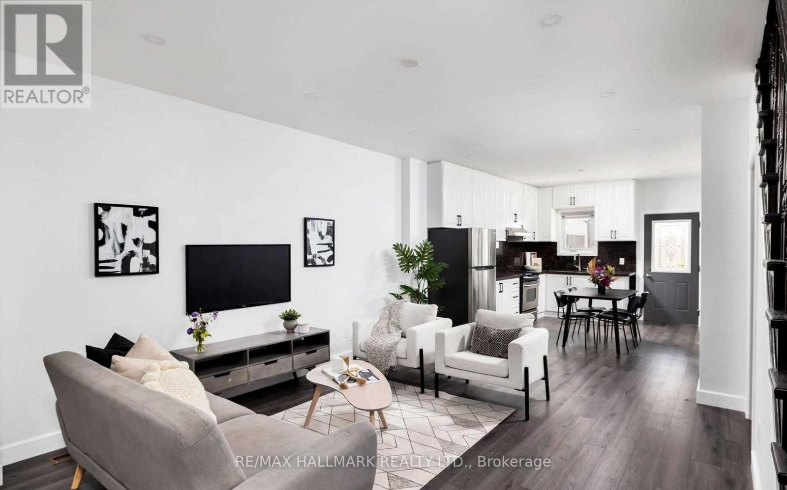 16 Brock Avenue, Toronto, Ontario  M6K 2K8 - Photo 3 - W13044398