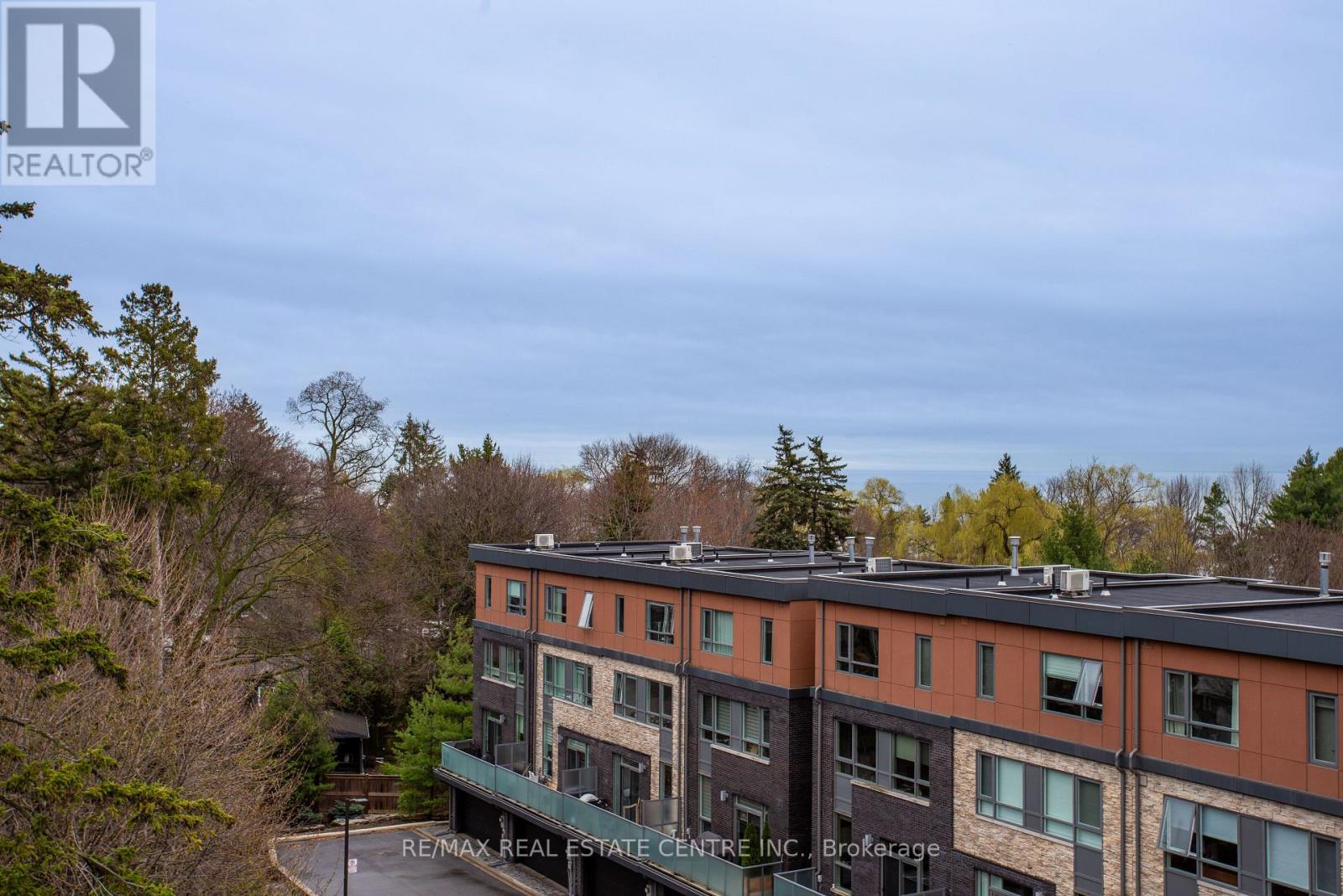 504 - 371 Lakeshore Road W, Mississauga, Ontario  L5H 1H4 - Photo 11 - W13044466