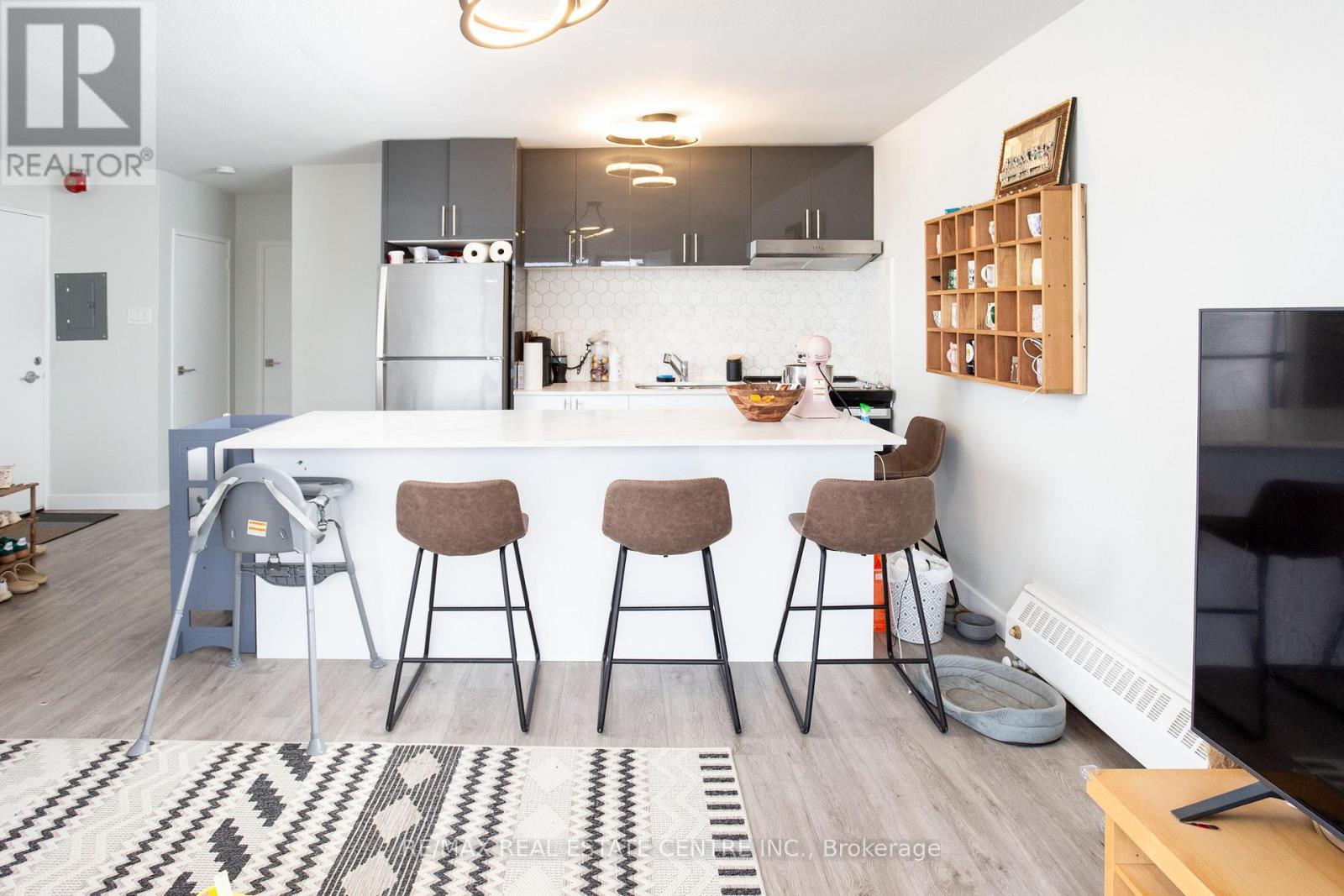 504 - 371 Lakeshore Road W, Mississauga, Ontario  L5H 1H4 - Photo 7 - W13044466