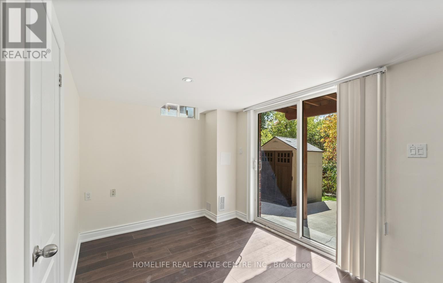 42 Arrowpoint Drive, Brampton, Ontario  L6Y 0Y8 - Photo 2 - W13044482