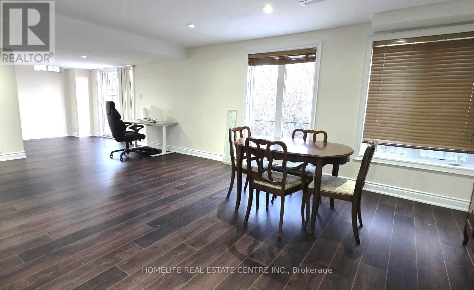 42 Arrowpoint Drive, Brampton, Ontario  L6Y 0Y8 - Photo 6 - W13044482