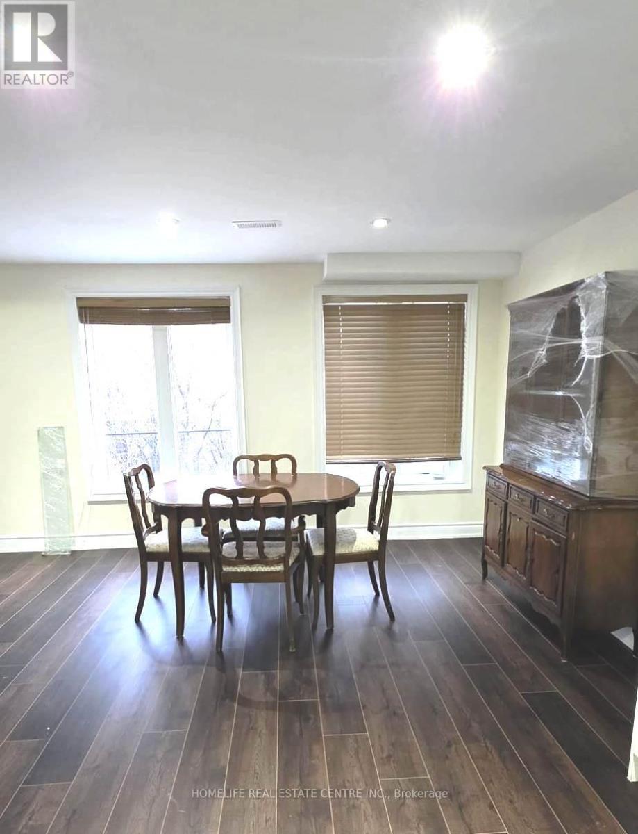 42 Arrowpoint Drive, Brampton, Ontario  L6Y 0Y8 - Photo 8 - W13044482