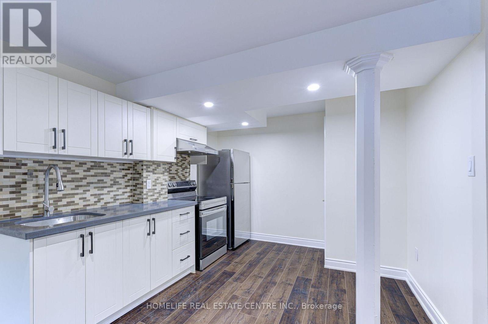 42 Arrowpoint Drive, Brampton, Ontario  L6Y 0Y8 - Photo 9 - W13044482