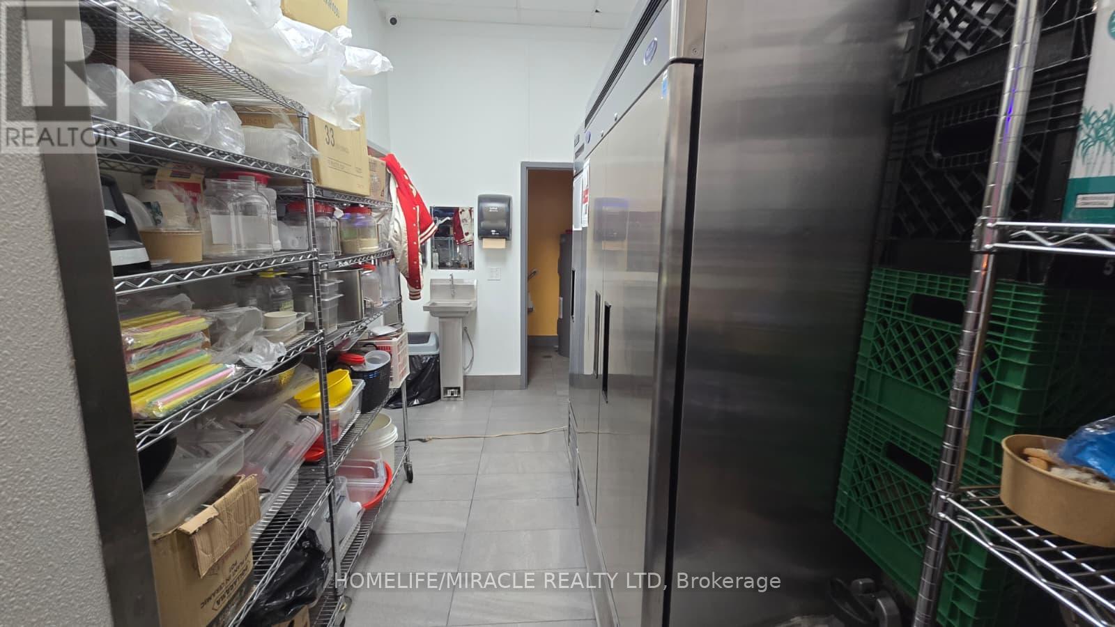 H2 - 2150 Burnhamthorpe Road, Mississauga, Ontario  L5L 3A2 - Photo 10 - W13044504