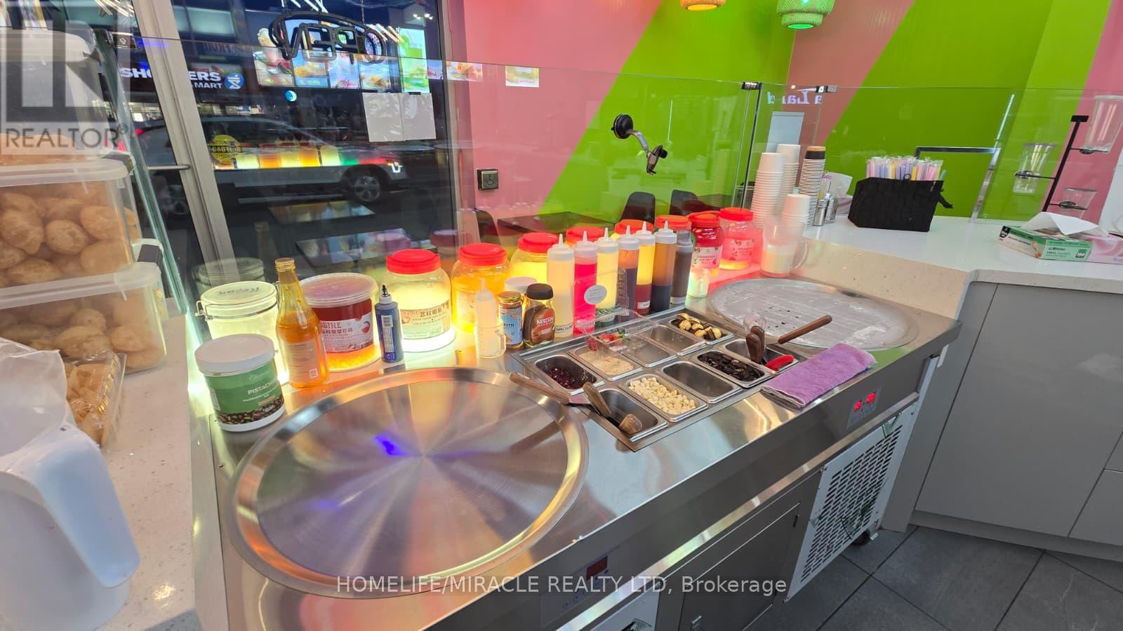 H2 - 2150 Burnhamthorpe Road, Mississauga, Ontario  L5L 3A2 - Photo 19 - W13044504