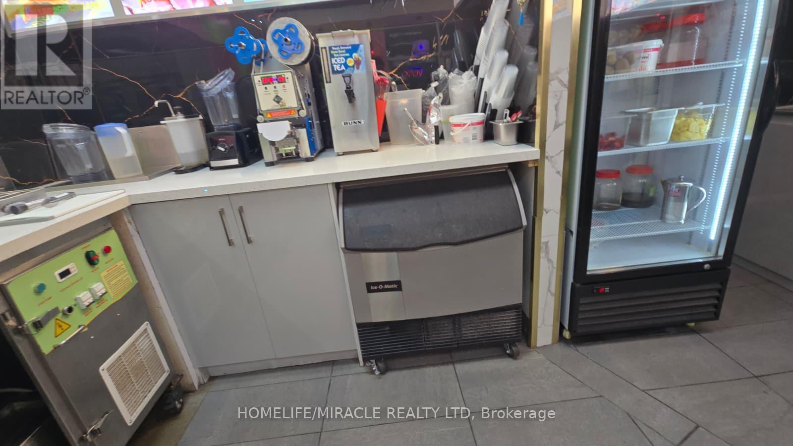 H2 - 2150 Burnhamthorpe Road, Mississauga, Ontario  L5L 3A2 - Photo 26 - W13044504