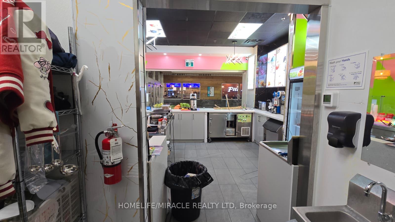 H2 - 2150 Burnhamthorpe Road, Mississauga, Ontario  L5L 3A2 - Photo 9 - W13044504