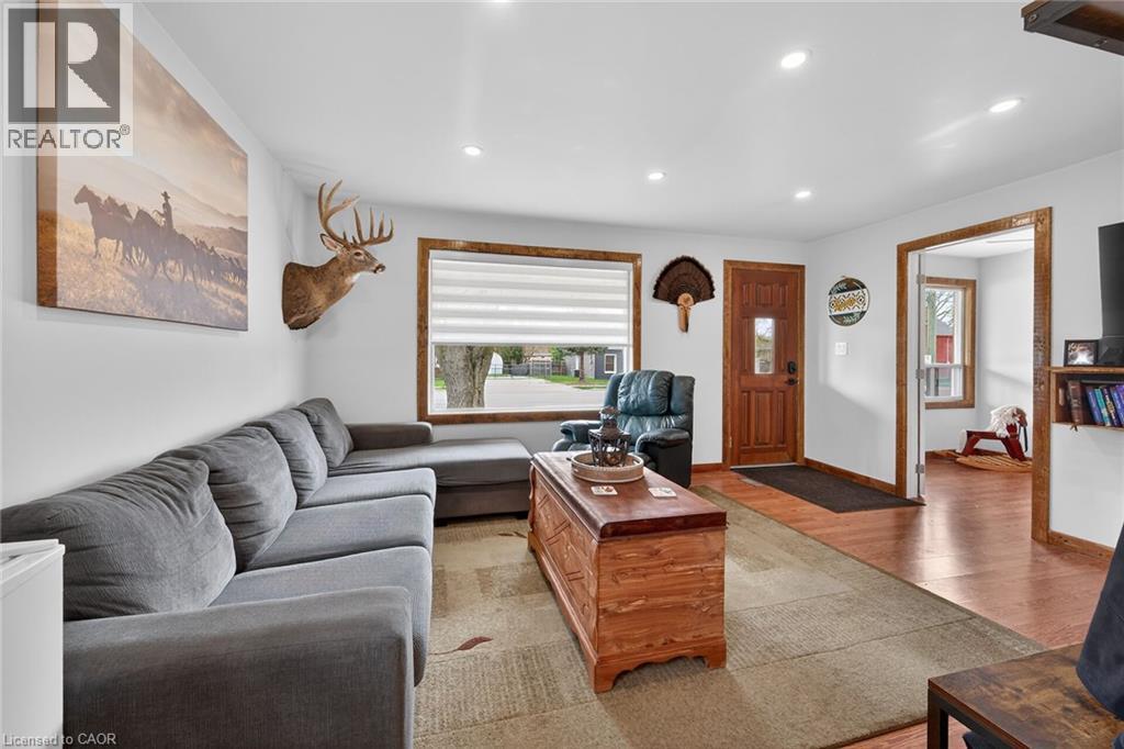 184 Elgin Street, Brantford, Ontario  N3S 5A6 - Photo 3 - 40823842