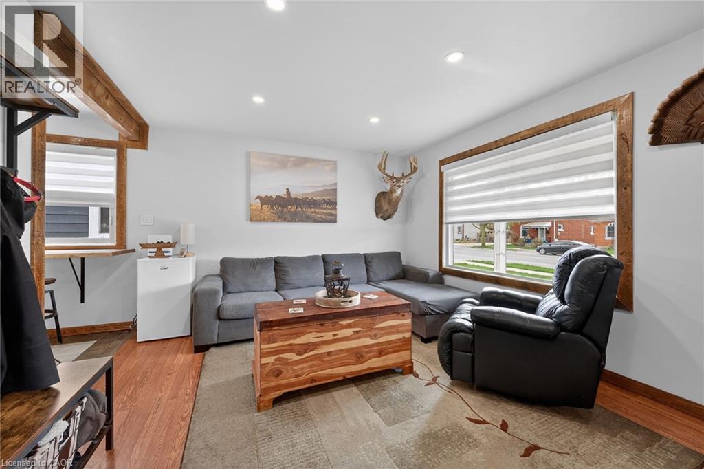 184 Elgin Street, Brantford, Ontario  N3S 5A6 - Photo 2 - 40823842