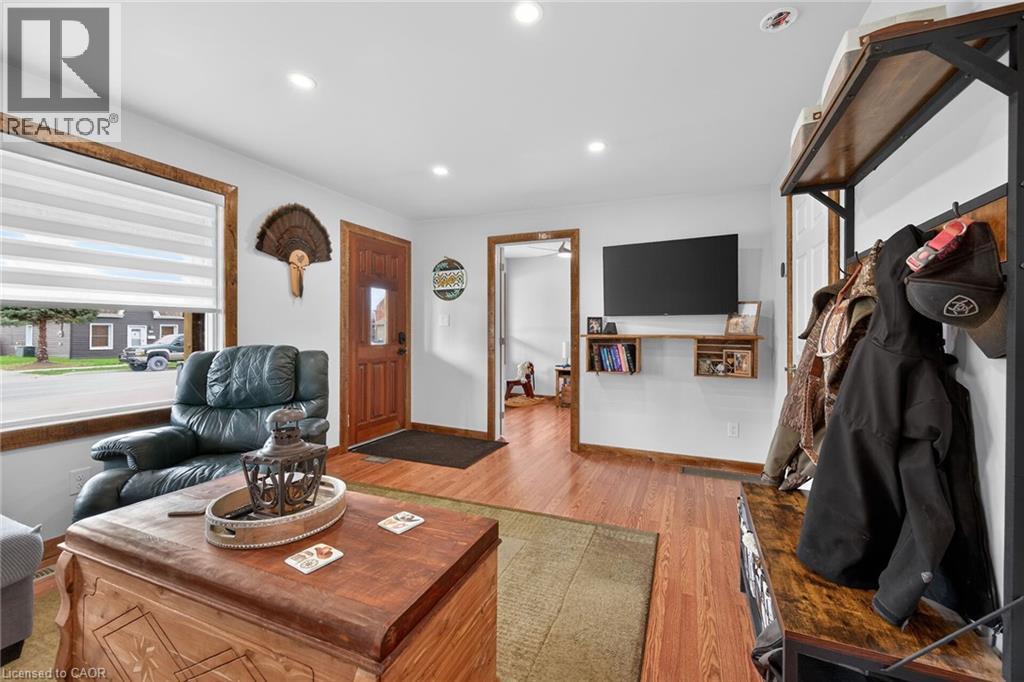 184 Elgin Street, Brantford, Ontario  N3S 5A6 - Photo 6 - 40823842